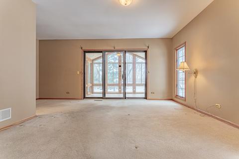 32 W200 Cedar Ln, Wayne, IL 60184 photo 13