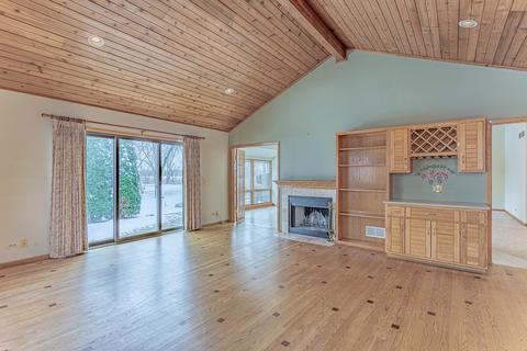 32 W200 Cedar Ln, Wayne, IL 60184 photo 7