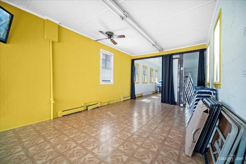 121 Jackson St, Aurora, IL 60505 photo 22