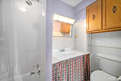 121 Jackson St, Aurora, IL 60505 photo 21