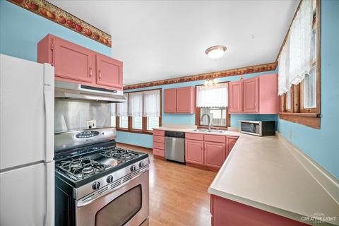 121 Jackson St, Aurora, IL 60505 photo 13