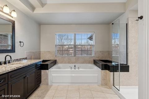 1682 Independence Ave, Glenview, IL 60026 photo 17