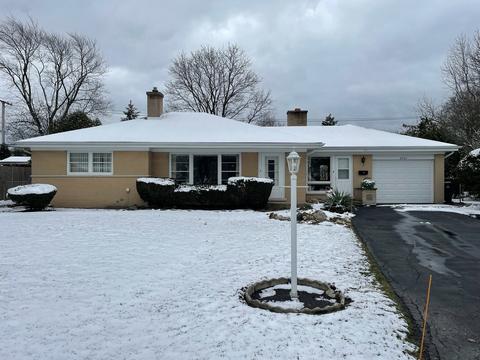 2553 Pick Dr, Glenview, IL 60025 photo 1