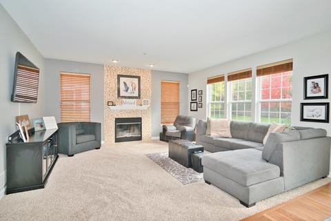2181 Edgartown Ln, Hoffman Estates, IL 60192 photo 8