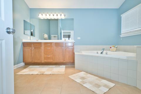 2181 Edgartown Ln, Hoffman Estates, IL 60192 photo 12