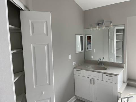 2084 Gladstone Dr, Wheaton, IL 60189 photo 17