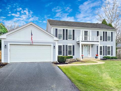 2084 Gladstone Dr, Wheaton, IL 60189 photo 1
