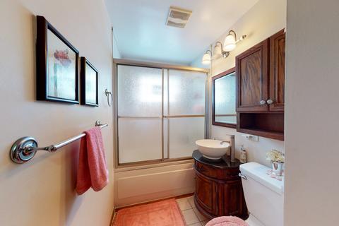873 E Grant Dr, Des Plaines, IL 60016 photo 16