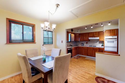 873 E Grant Dr, Des Plaines, IL 60016 photo 5