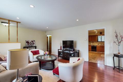 873 E Grant Dr, Des Plaines, IL 60016 photo 4