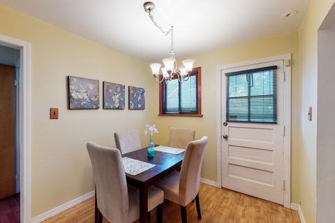 873 E Grant Dr, Des Plaines, IL 60016 photo 10