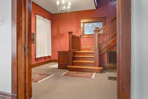 502 E Cedar St, Le Roy, IL 61752 photo 2