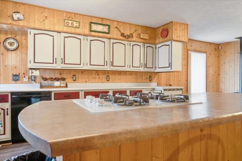 502 E Cedar St, Le Roy, IL 61752 photo 7