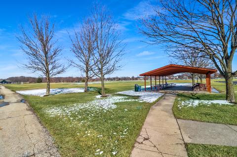 105 Clover Ct, Bartlett, IL 60103 photo 35