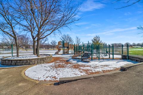 105 Clover Ct, Bartlett, IL 60103 photo 41