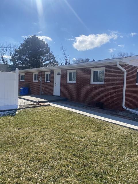 206 Maple St, Cedar Point, IL 61316 photo 2