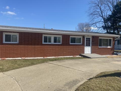 206 Maple St, Cedar Point, IL 61316 photo 3