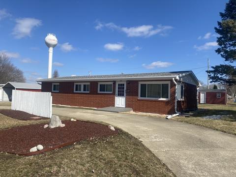 206 Maple St, Cedar Point, IL 61316 photo 1