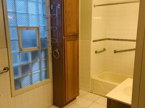 644 E 93rd St, Chicago, IL 60619 photo 5