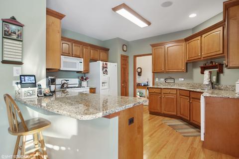 500 Clover Dr, Algonquin, IL 60102 photo 5