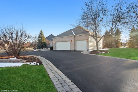 500 Clover Dr, Algonquin, IL 60102 photo 2