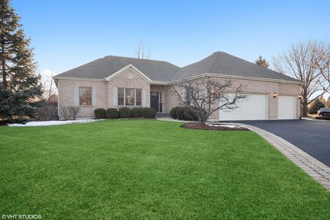 500 Clover Dr, Algonquin, IL 60102 photo 1