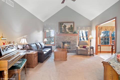 500 Clover Dr, Algonquin, IL 60102 photo 4