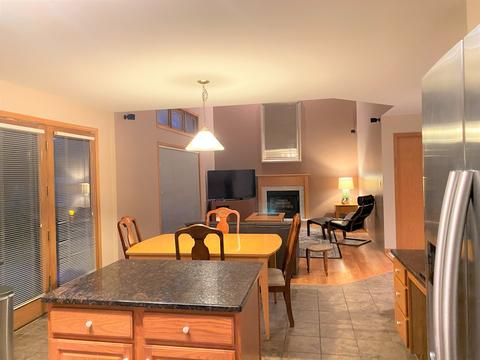 1040 Wakefield Dr, Elgin, IL 60120 photo 10