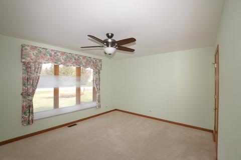 7115 Burning Tree Dr, Mchenry, IL 60050 photo 8