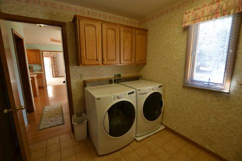 7115 Burning Tree Dr, Mchenry, IL 60050 photo 17