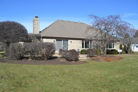 7115 Burning Tree Dr, Mchenry, IL 60050 photo 2