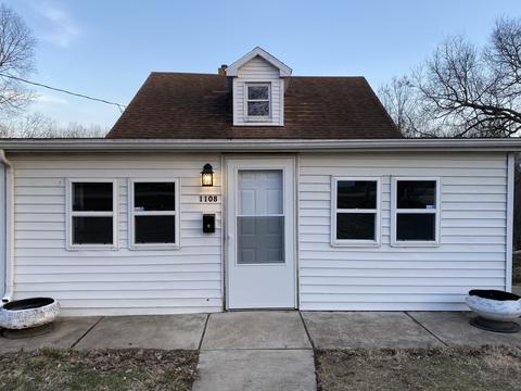 1108 Front St, Henry, IL 61537 photo 1