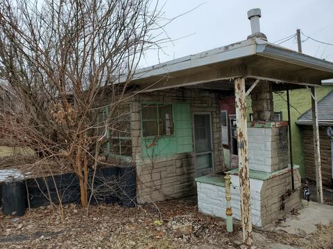 214 E 2nd St, Spring Valley, IL 61362 photo 4