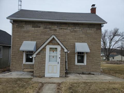 214 E 2nd St, Spring Valley, IL 61362 photo 1