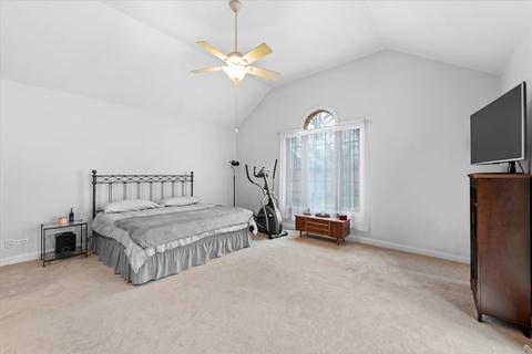 208 S Emerald Dr, Mchenry, IL 60051 photo 17