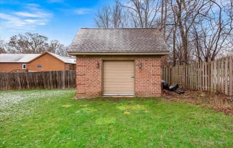 208 S Emerald Dr, Mchenry, IL 60051 photo 29