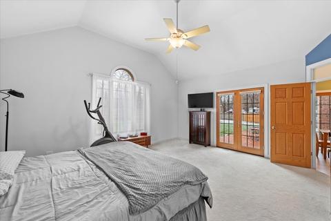 208 S Emerald Dr, Mchenry, IL 60051 photo 18