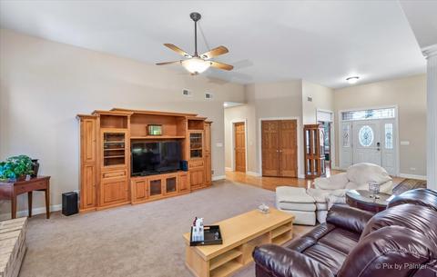 208 S Emerald Dr, Mchenry, IL 60051 photo 8