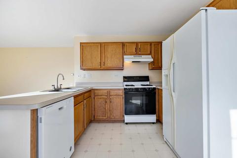 175 Lake Dr S, Algonquin, IL 60102 photo 5