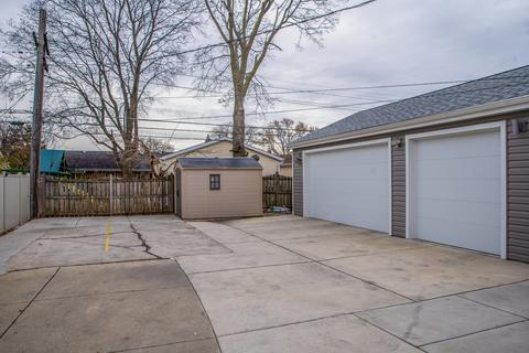 965 W Grant Dr, Des Plaines, IL 60016 photo 24