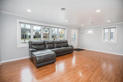 965 W Grant Dr, Des Plaines, IL 60016 photo 6