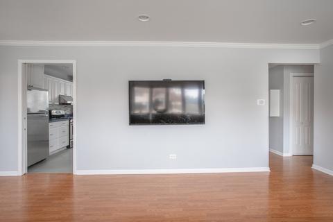 965 W Grant Dr, Des Plaines, IL 60016 photo 8