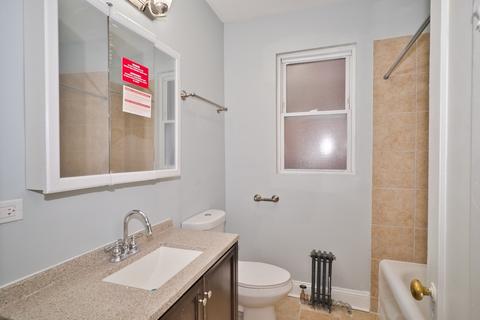 6440 N Artesian Ave, Chicago, IL 60645 photo 17