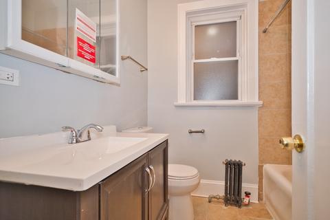 6440 N Artesian Ave, Chicago, IL 60645 photo 8