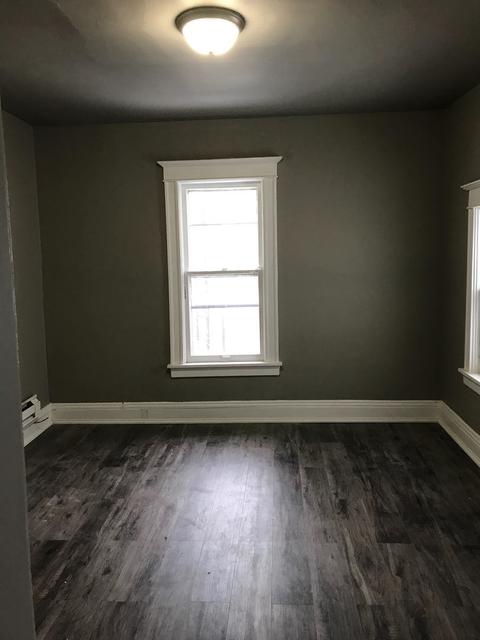 683 S Evergreen Ave, Kankakee, IL 60901 photo 3