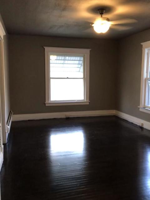 683 S Evergreen Ave, Kankakee, IL 60901 photo 4