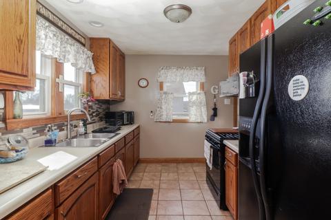 601 Elm St, Delavan, IL 61734 photo 14