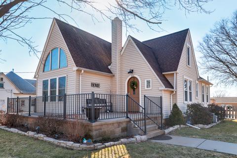 601 Elm St, Delavan, IL 61734 photo 1