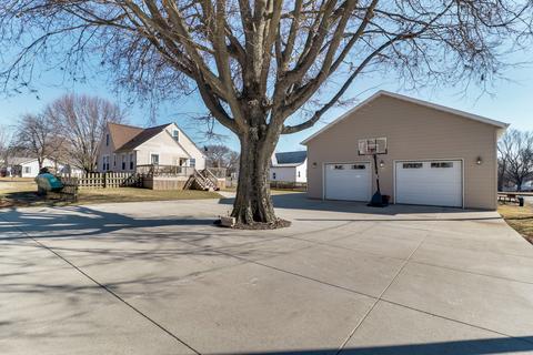 601 Elm St, Delavan, IL 61734 photo 4