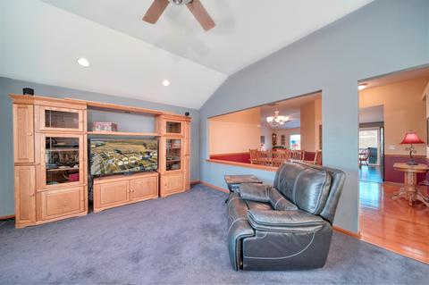 5924 Dublin Ct, Mchenry, IL 60050 photo 4